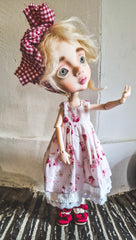 Antoinette, sensitive gardener