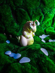 Wuhu, magical familier from the fireflies forest