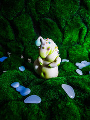 Wuhu, magical familier from the fireflies forest
